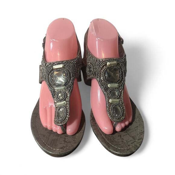 Simply Vera Vera Wang Thong Wedge Beaded Sandal Sz 9 M Vinny Pewter - Picture 2 of 8